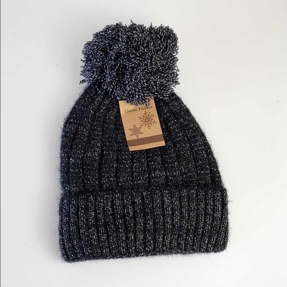 NWT Faux Fur Lined Pom Pom Beanie Rib Knit Hat Heather Black